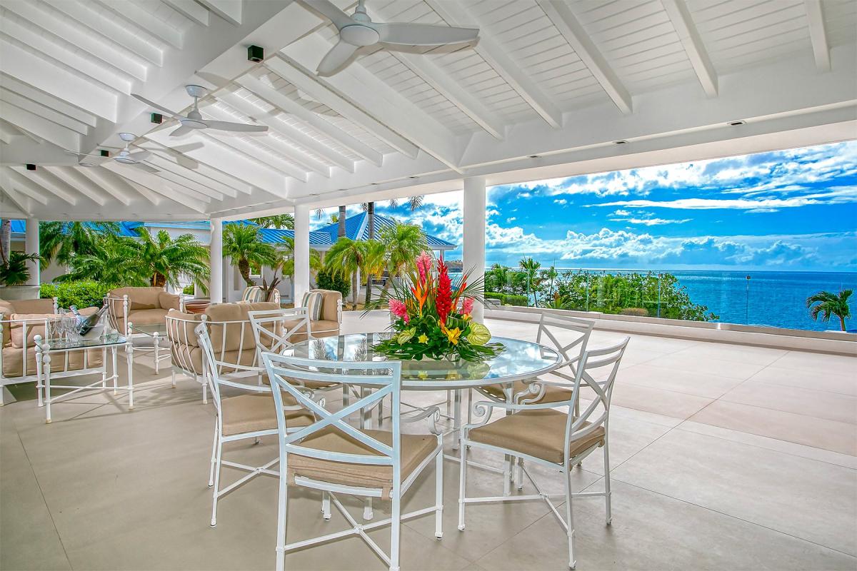 Luxury Villa Rental St Martin - Outdoor dining